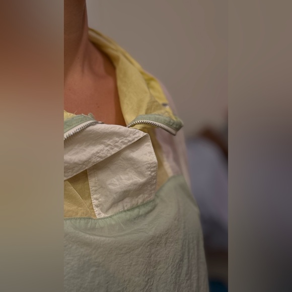 Free People / ASTR Neon Retro Sawyer Windbreaker Sweatshirt
Size: Small - Picture 12 of 12